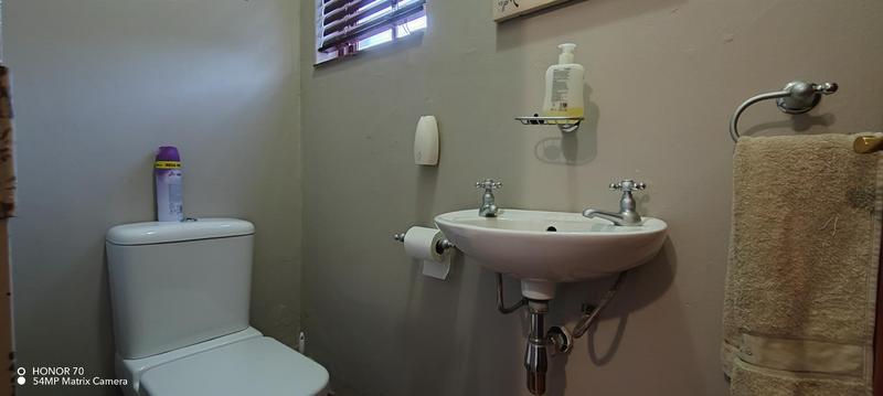 4 Bedroom Property for Sale in Kanoneiland Northern Cape